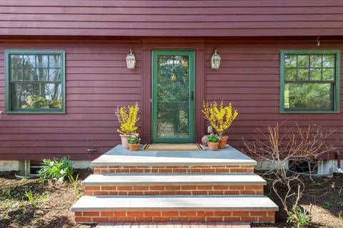 $799,000 | 162 Western Avenue, Sherborn, MA 01770