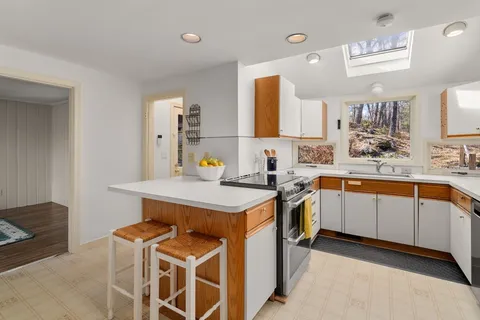 $799,000 | 162 Western Avenue, Sherborn, MA 01770