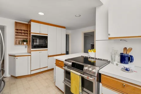 $799,000 | 162 Western Avenue, Sherborn, MA 01770