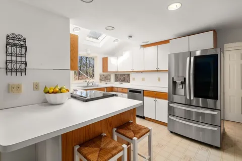 $799,000 | 162 Western Avenue, Sherborn, MA 01770