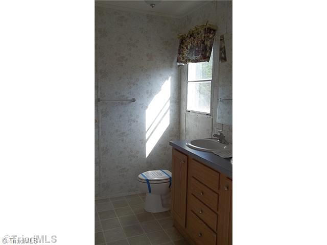 505 Callicut Road Seagrove, NC 27341 - Photo 9 of 12 Bath.