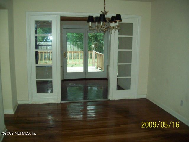 1740 Furman Road Jacksonville, FL 32217 - Photo 3 of 7 a view of empty room with window