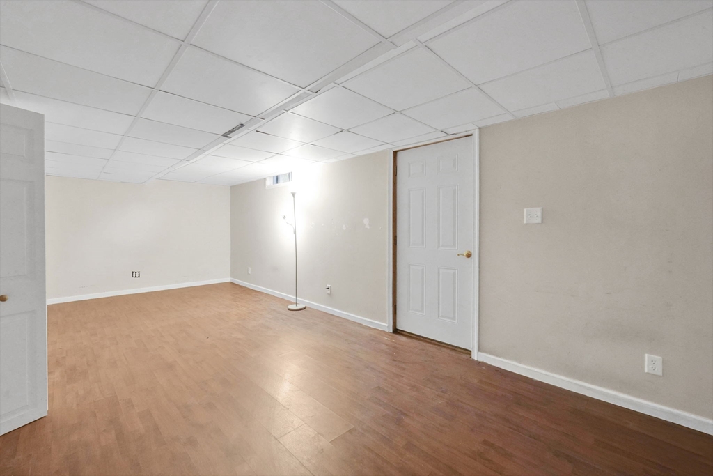 188 Wollaston Street Springfield, MA 01119 - Photo 20 of 39