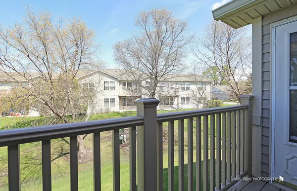 $203,900 | 1244 North Red Oak Circle, Unit 3, Round Lake Beach, IL 60073