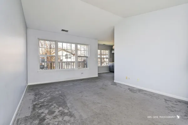$203,900 | 1244 North Red Oak Circle, Unit 3, Round Lake Beach, IL 60073