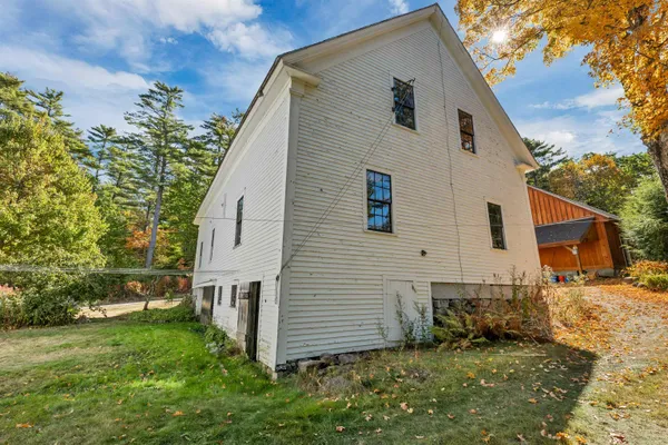 $729,000 | 829 Bearcamp Highway, Tamworth, NH 03883