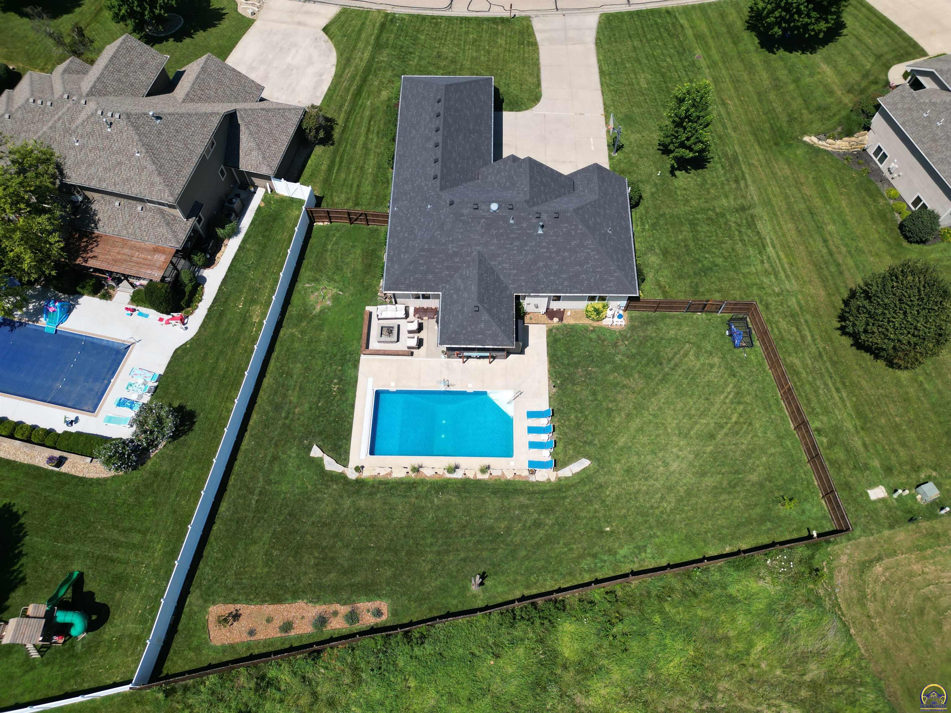 7431 Southwest Arthurs Road Topeka, KS 66610 - Photo 5 of 41