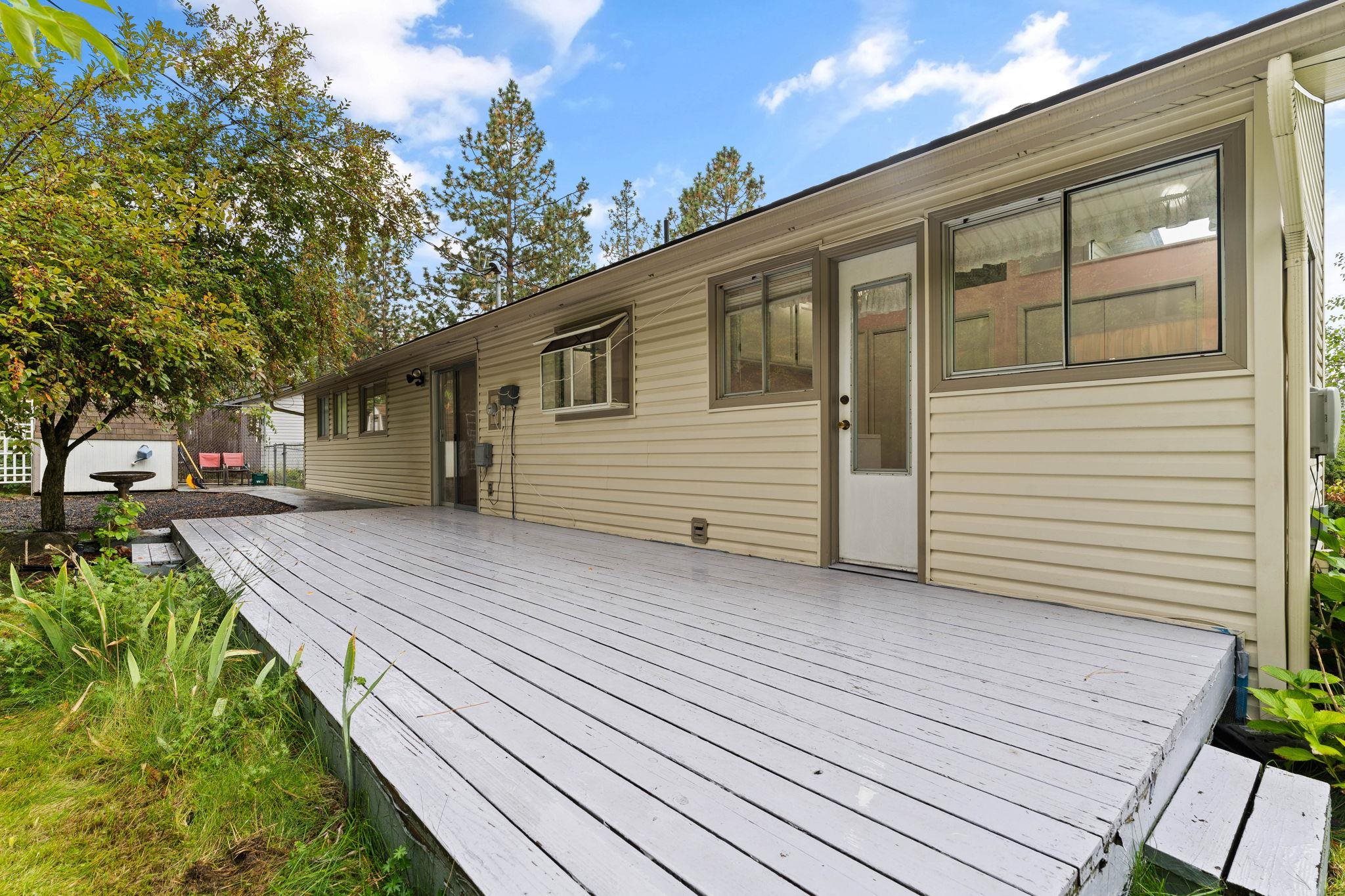 1023 South Edgerton Road Spokane Valley, WA 99212 - Photo 32 of 43
