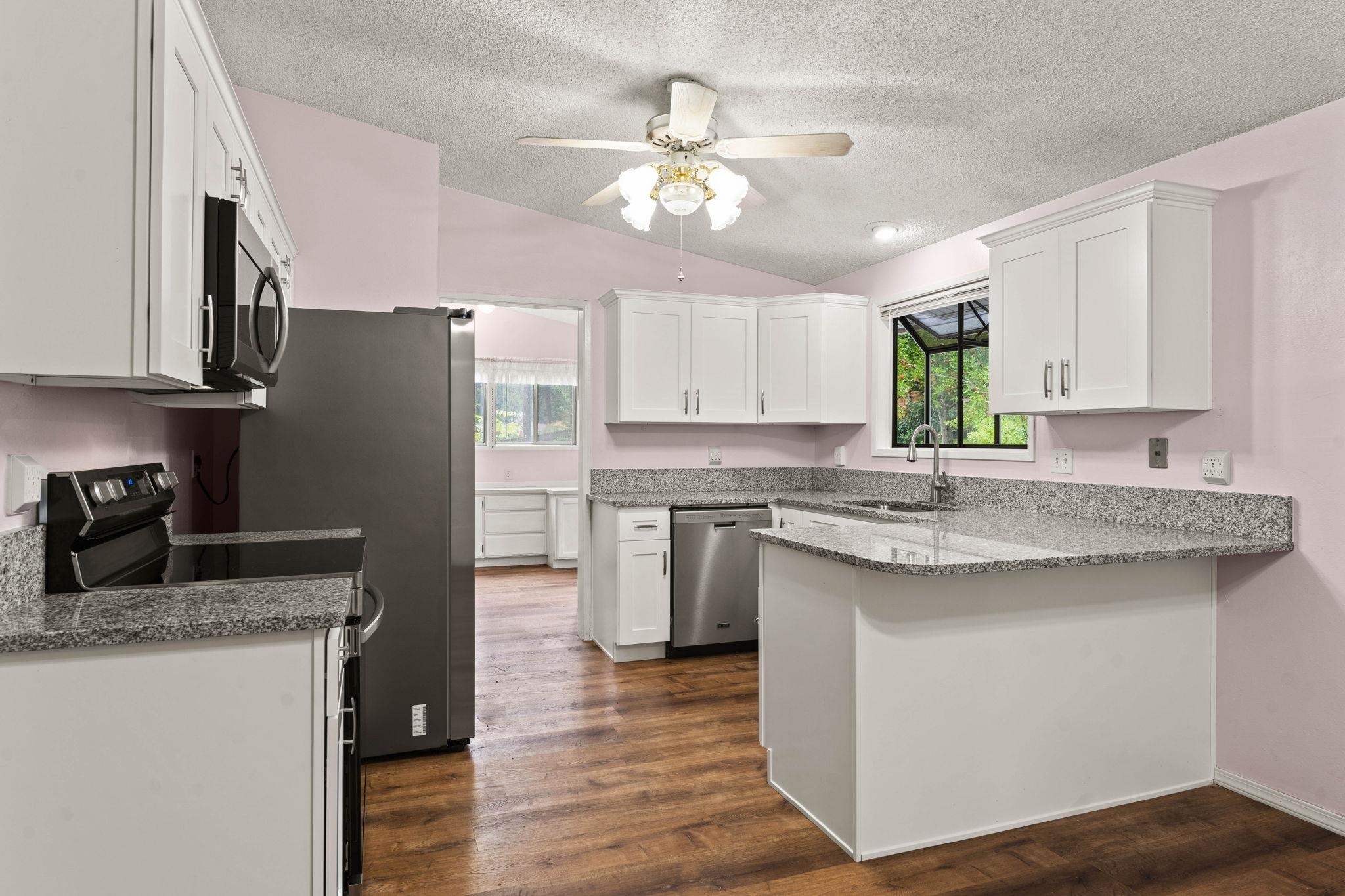 1023 South Edgerton Road Spokane Valley, WA 99212 - Photo 5 of 43