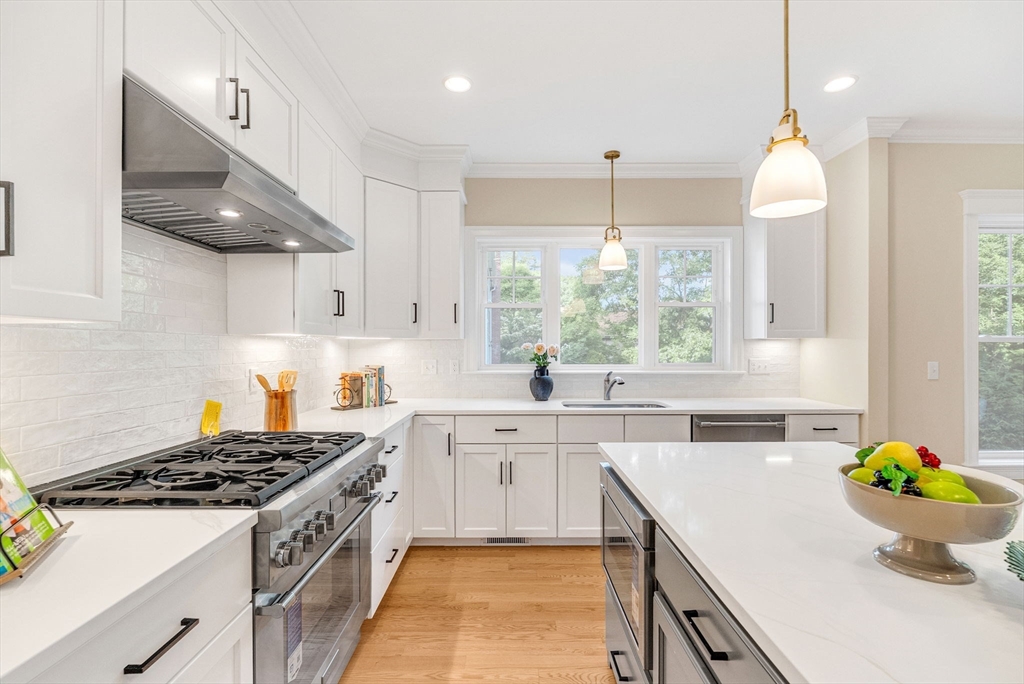 279 Brookline Street, Unit 279 Needham, MA 02492 - Photo 6 of 36