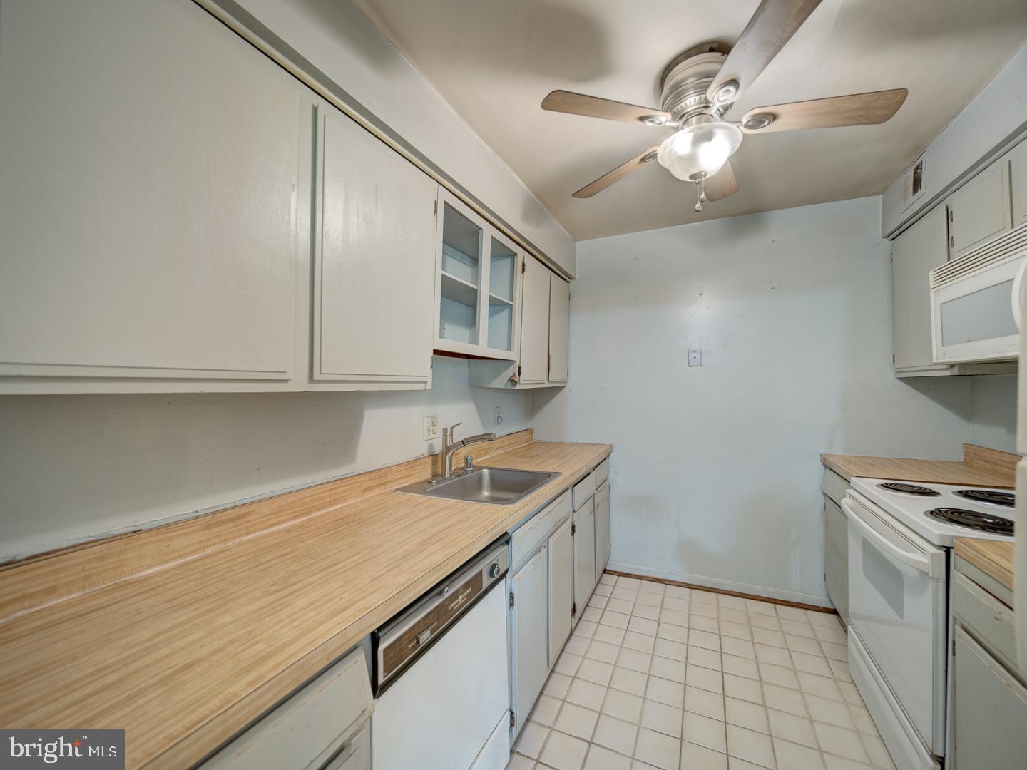 3459 Summit Court Northeast, Unit 3459 Washington, DC 20018 - Photo 23 of 32