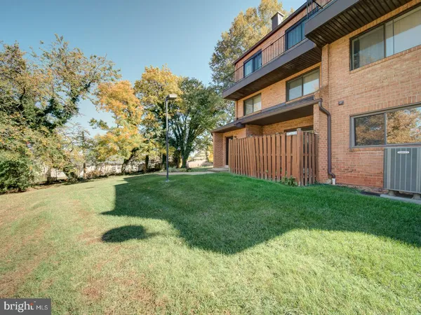 $299,900 | 3459 Summit Court Northeast, Unit 3459, Washington, DC 20018