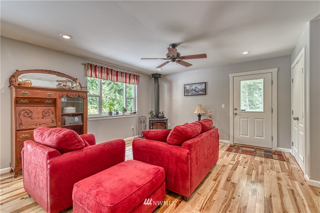 15040 Sidney Road Southwest Port Orchard, WA 98367 - Photo 15 of 36 Gallery Image 15