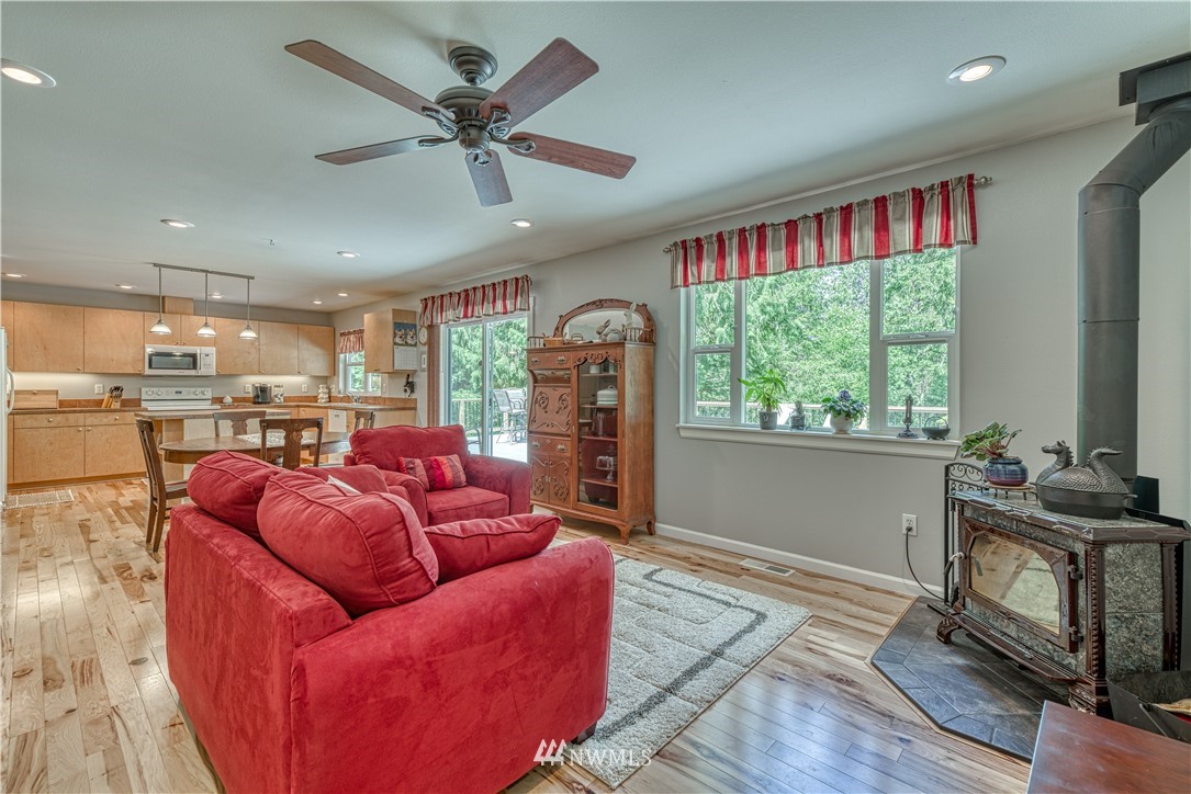 15040 Sidney Road Southwest Port Orchard, WA 98367 - Photo 16 of 36 Gallery Image 16