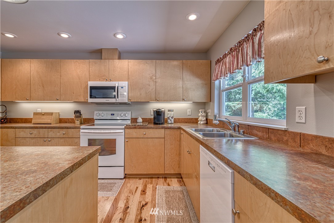 15040 Sidney Road Southwest Port Orchard, WA 98367 - Photo 22 of 36 Gallery Image 22