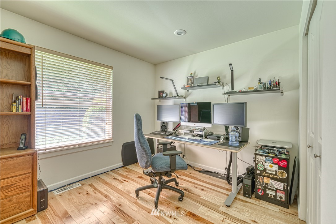 15040 Sidney Road Southwest Port Orchard, WA 98367 - Photo 26 of 36 Gallery Image 26