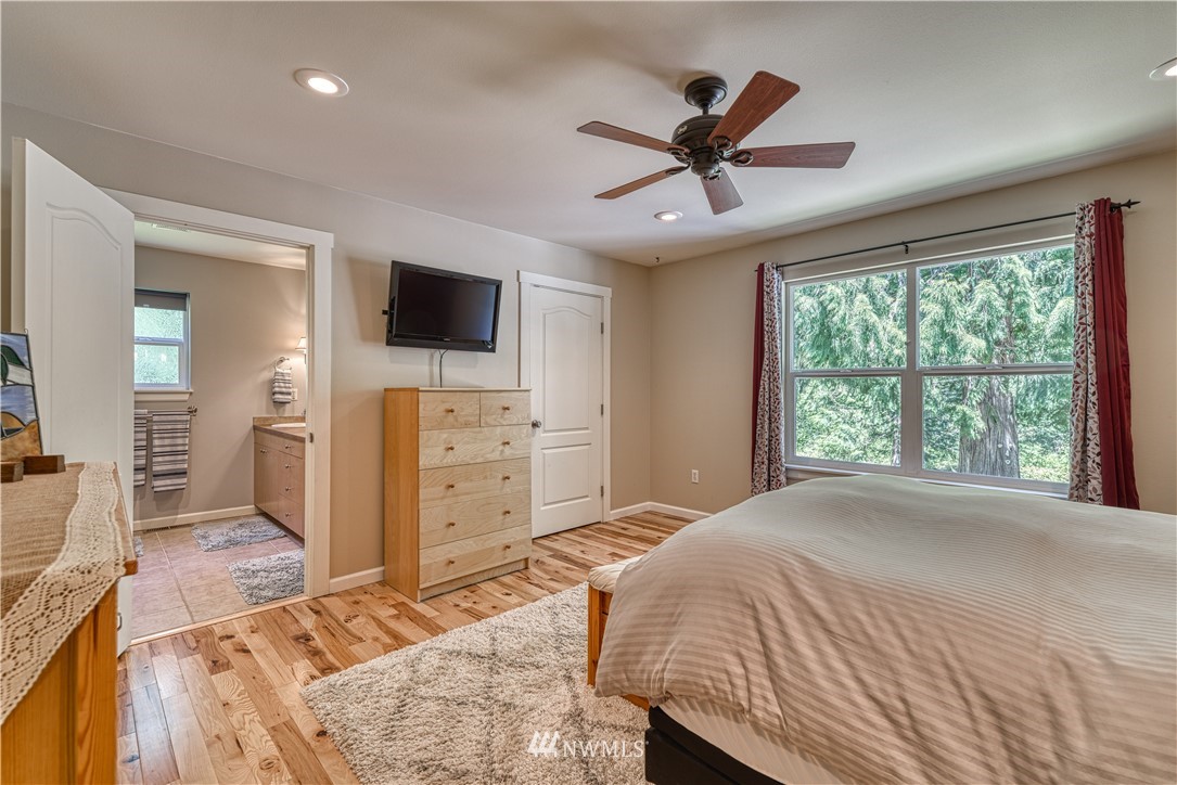 15040 Sidney Road Southwest Port Orchard, WA 98367 - Photo 32 of 36 Gallery Image 32