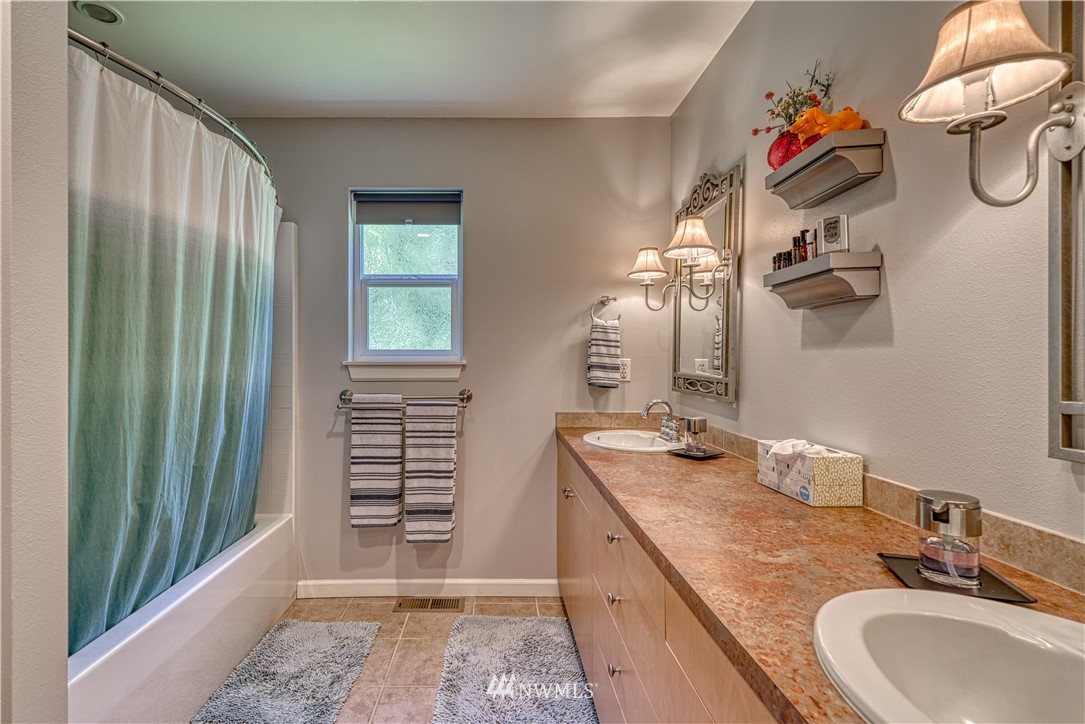 15040 Sidney Road Southwest Port Orchard, WA 98367 - Photo 33 of 36 Gallery Image 33