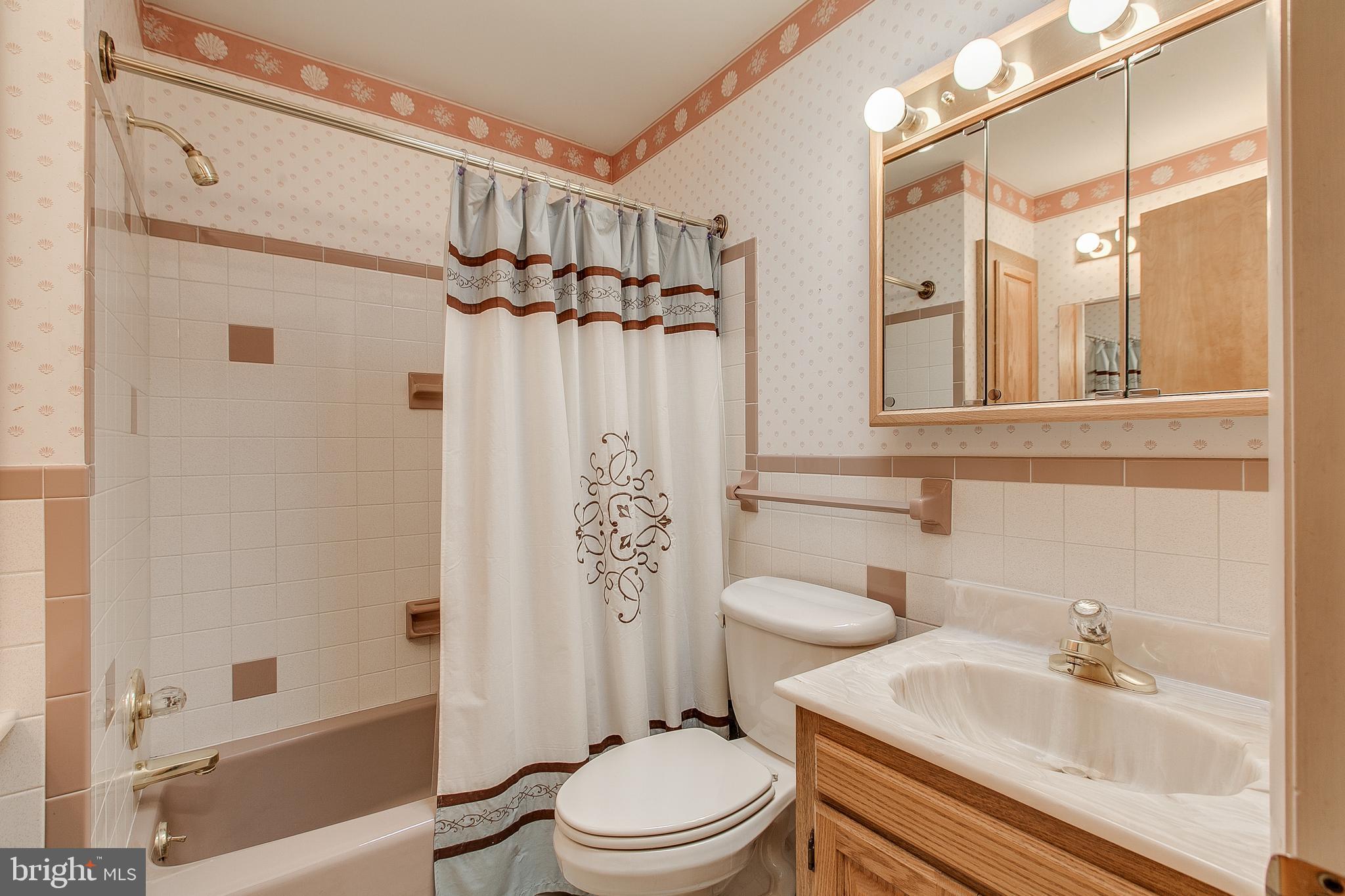 13831 Northcrest Road Hagerstown, MD 21742 - Photo 19 of 37 Hall Bathroom