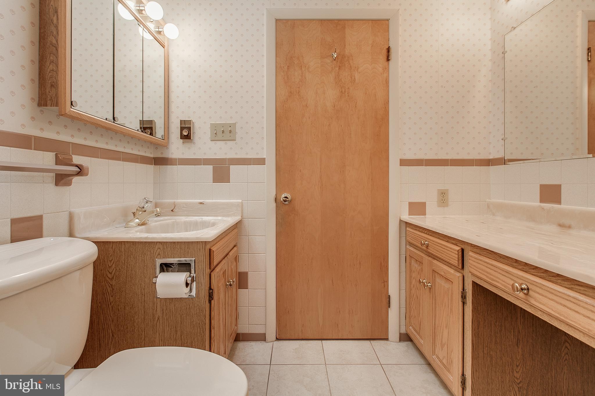 13831 Northcrest Road Hagerstown, MD 21742 - Photo 20 of 37 Hall Bathroom