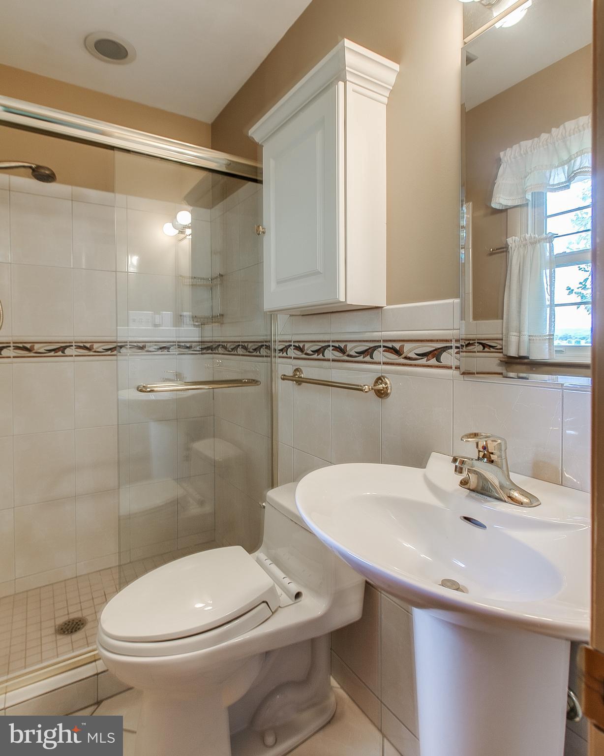 13831 Northcrest Road Hagerstown, MD 21742 - Photo 22 of 37 Master Bathroom