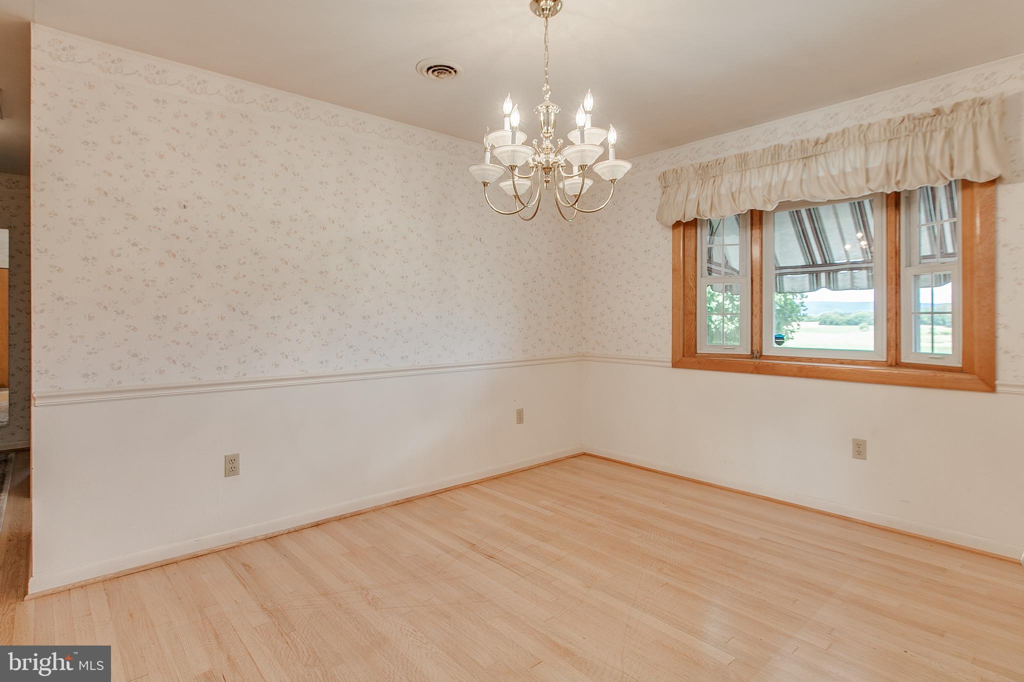 13831 Northcrest Road Hagerstown, MD 21742 - Photo 7 of 37 Dining Room with HW Floors