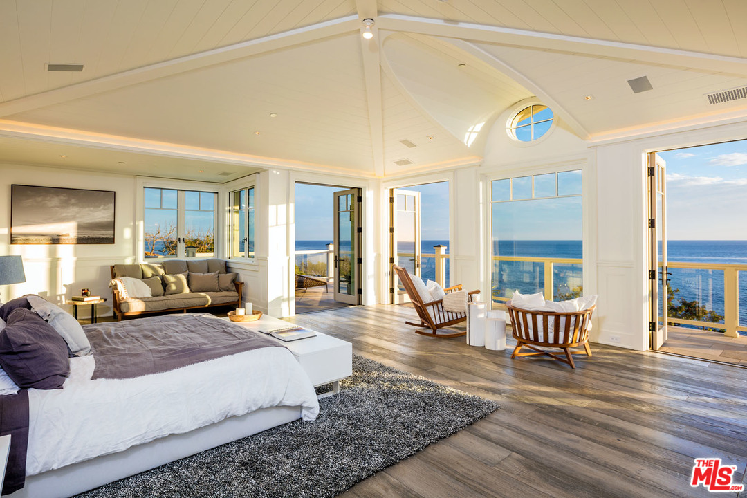 33740 Pacific Coast Highway Malibu, CA 90265 - Photo 13 of 31