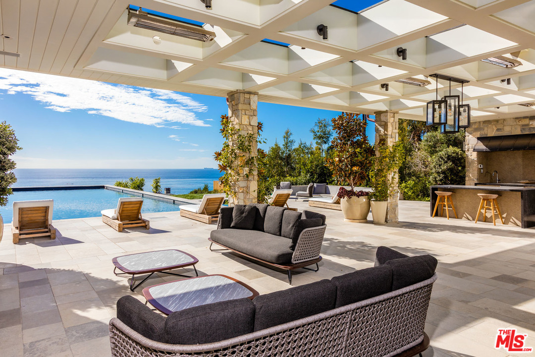 33740 Pacific Coast Highway Malibu, CA 90265 - Photo 19 of 31