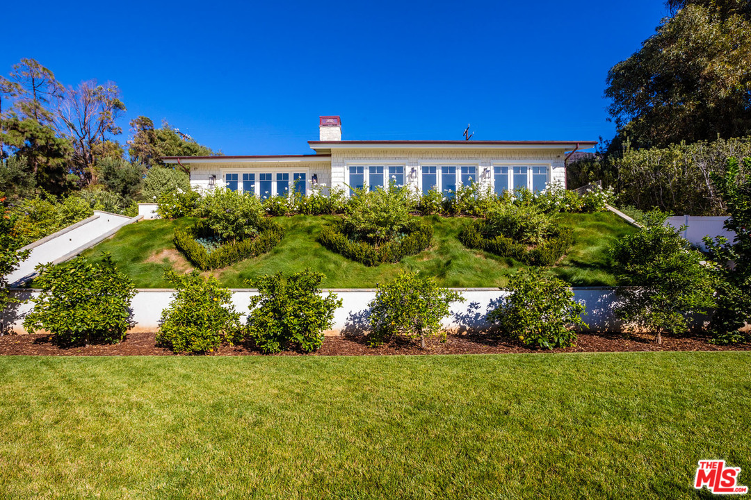 33740 Pacific Coast Highway Malibu, CA 90265 - Photo 23 of 31