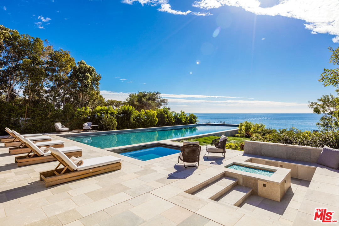 33740 Pacific Coast Highway Malibu, CA 90265 - Photo 3 of 31