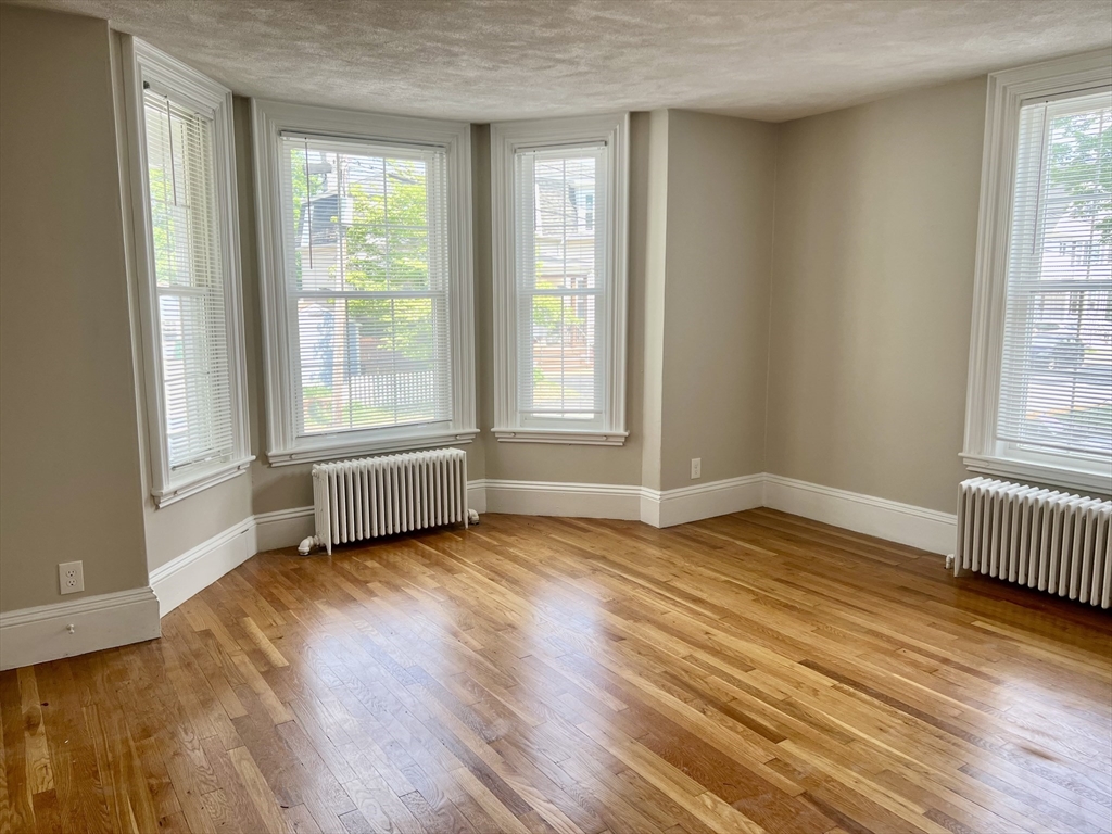 9 Arlington Street, Unit 2 Reading, MA 01867 - Photo 3 of 7