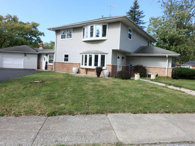 $225,000 | 127 Nashua Street, Park Forest, IL 60466