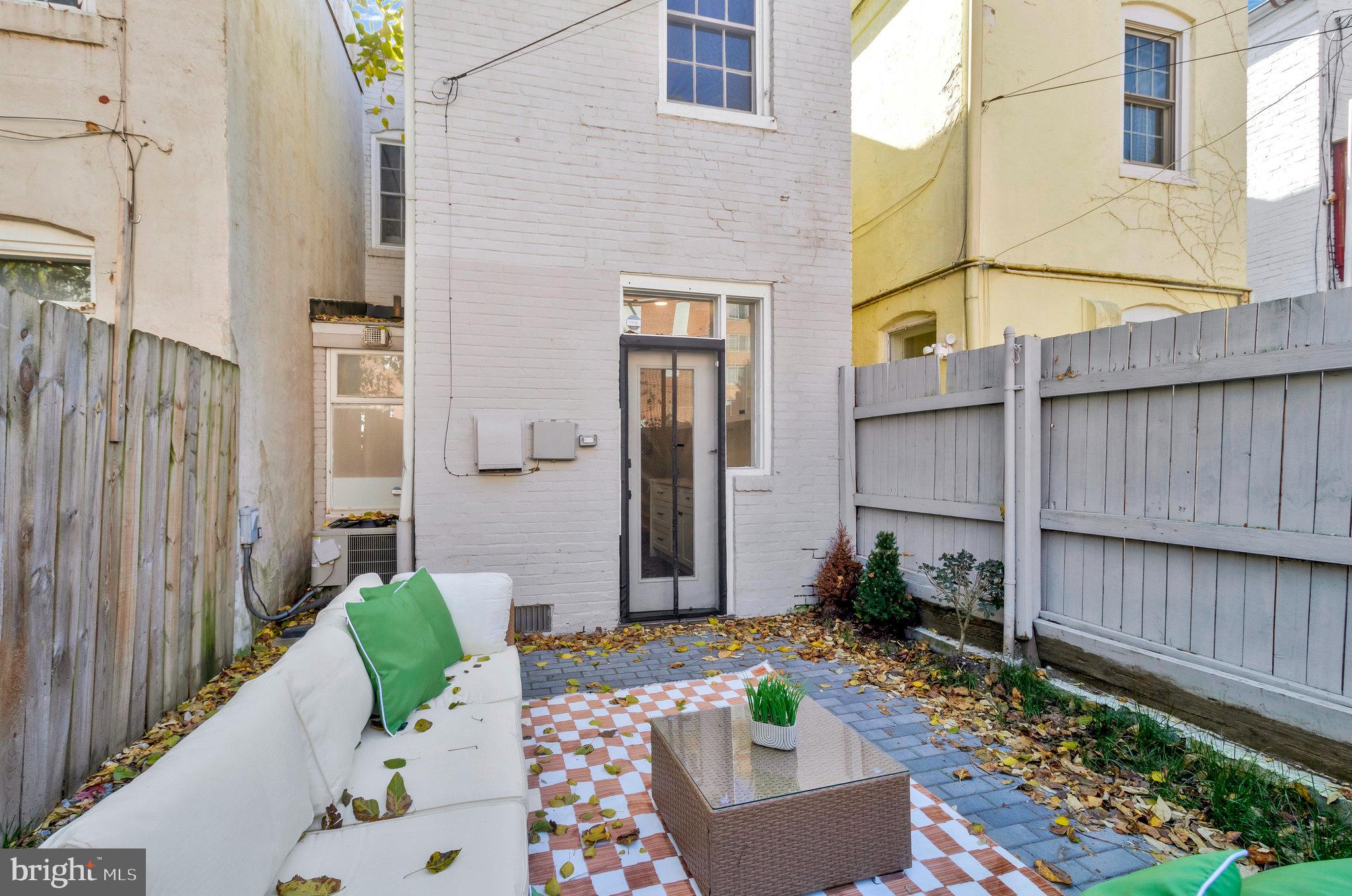 2423 I Street Northwest Washington, DC 20037 - Photo 38 of 40