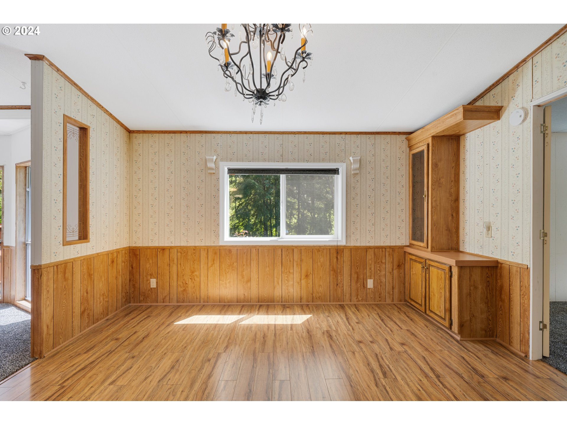 8327 Pike Road Tillamook, OR 97141 - Photo 12 of 37 Dining Room