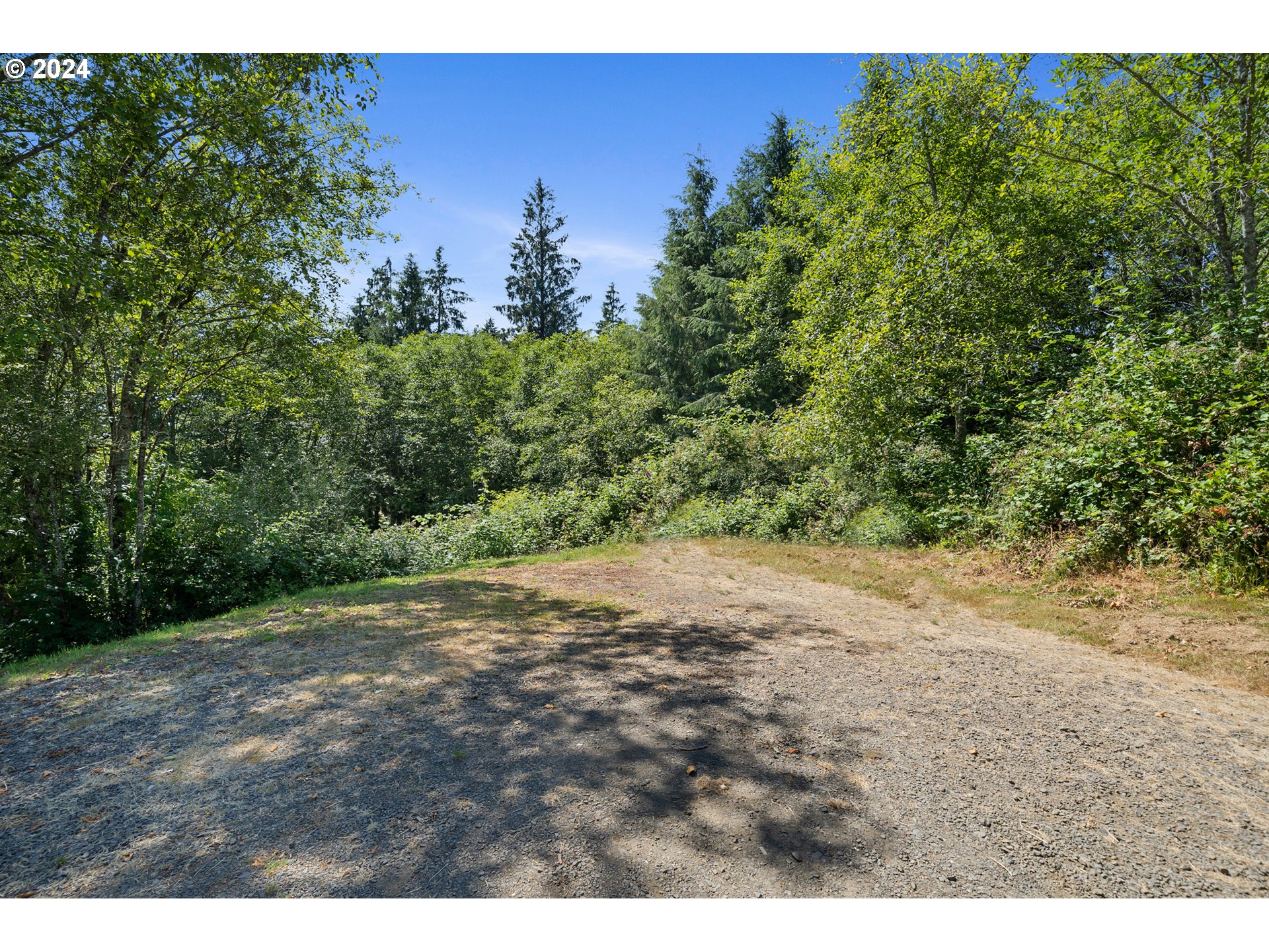 8327 Pike Road Tillamook, OR 97141 - Photo 32 of 37 Parking
