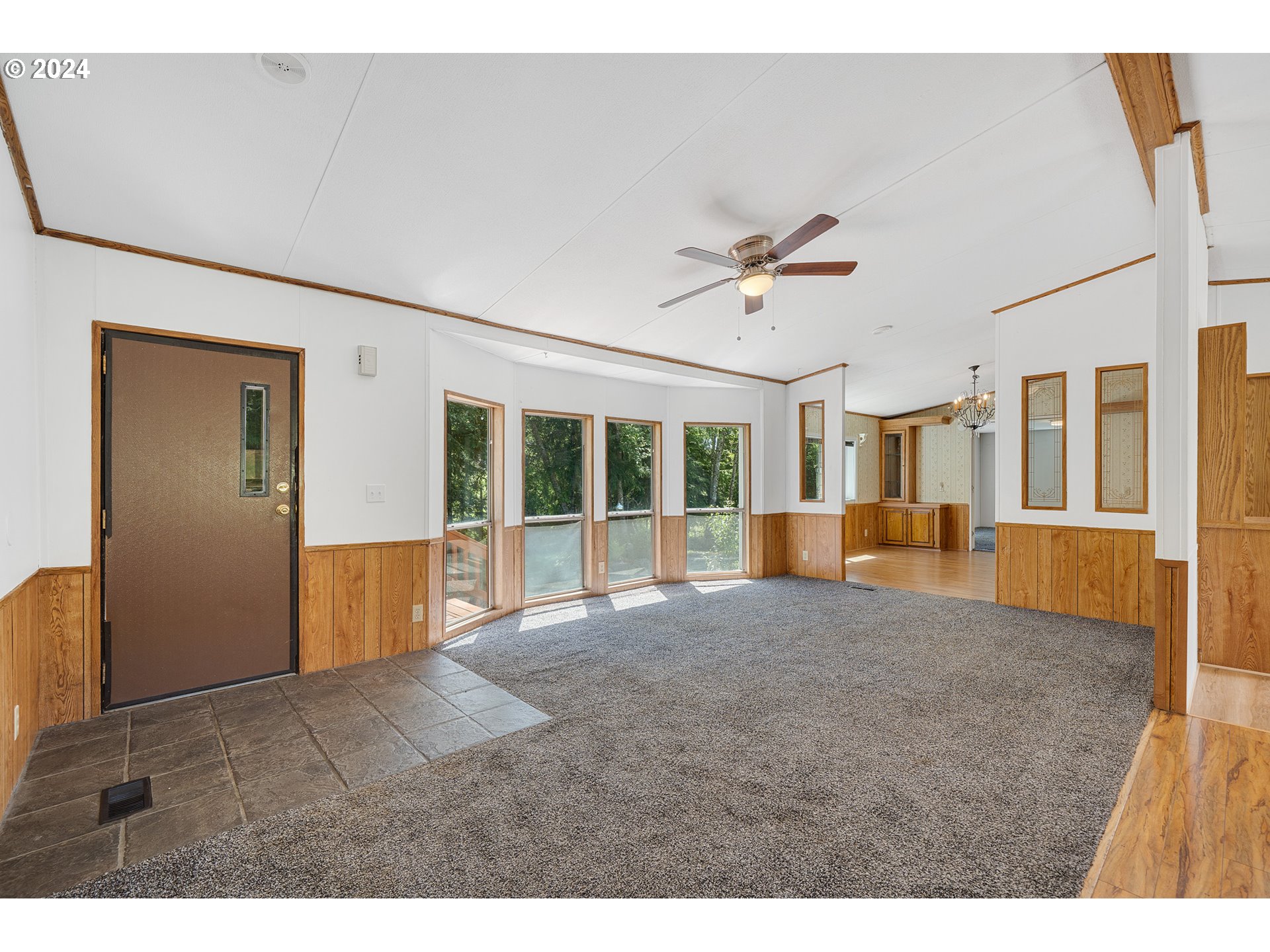 8327 Pike Road Tillamook, OR 97141 - Photo 5 of 37 Living Room