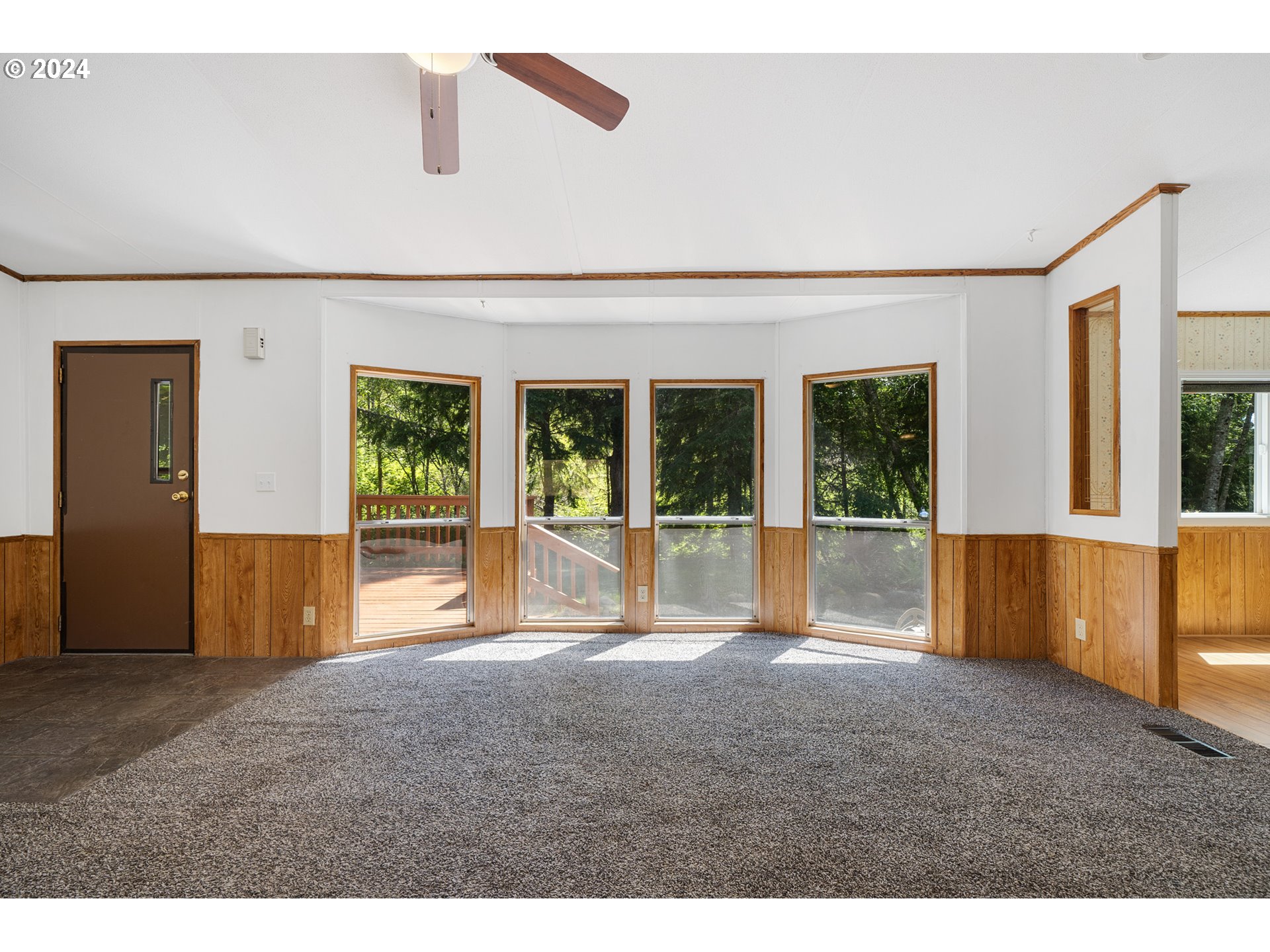 8327 Pike Road Tillamook, OR 97141 - Photo 6 of 37 Living Room