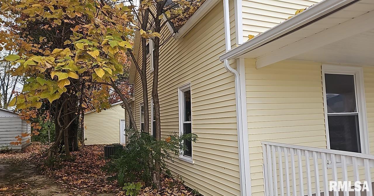 1122 Maple Street Mount Vernon, IL 62864 - Photo 4 of 21 Gallery Image 4