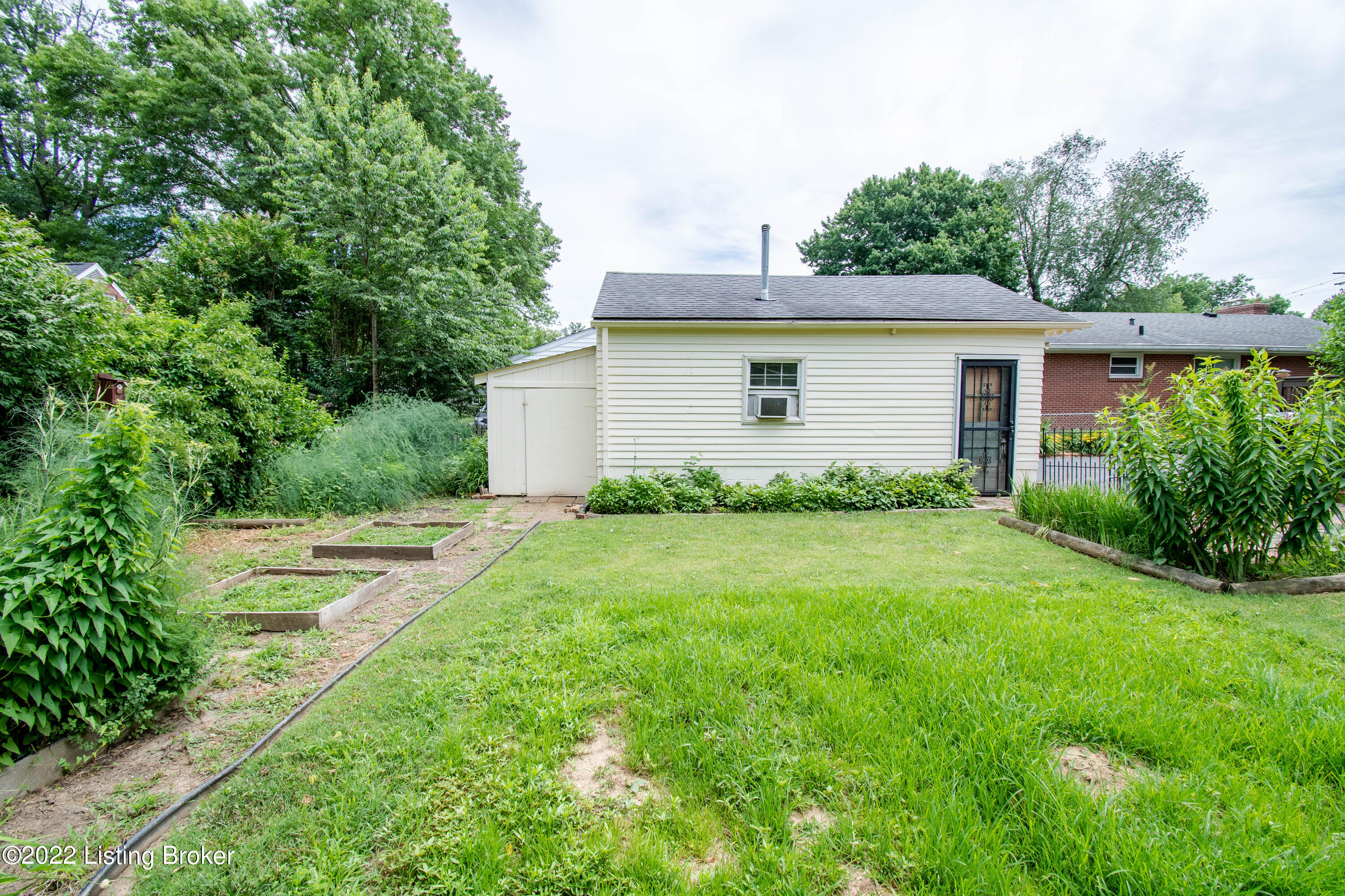 903 Perryman Road Louisville, KY 40207 - Photo 42 of 46 000_7134-HDR