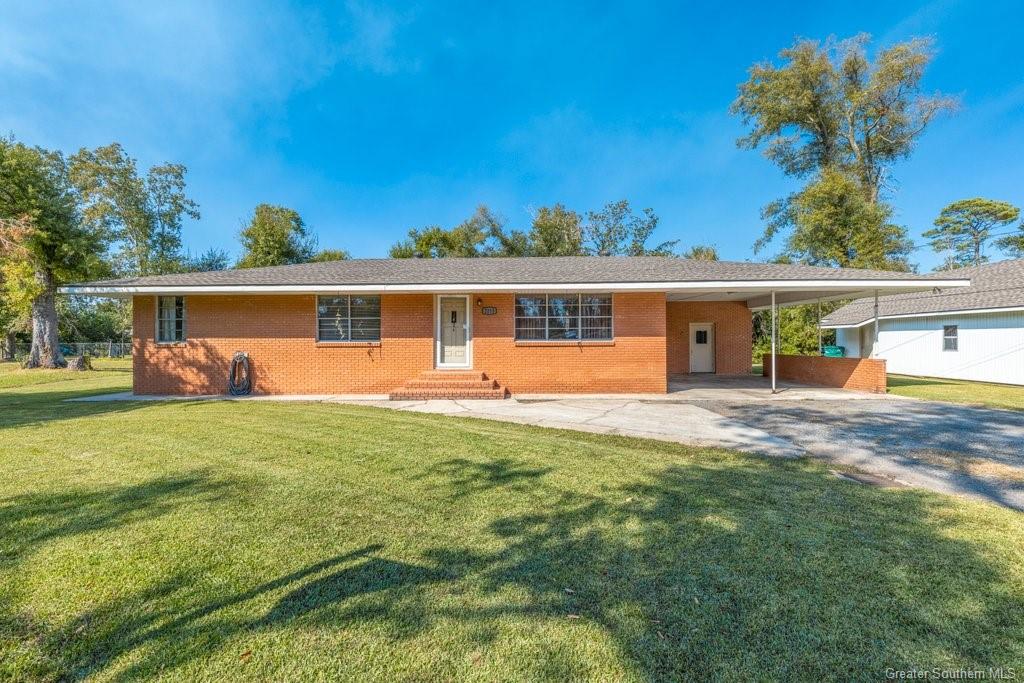 2215 Division Road Sulphur, LA 70663 - Photo 1 of 15 Gallery Image 1