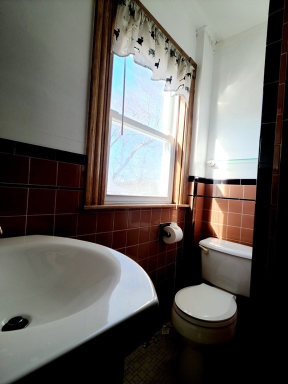 10 Fuller Place Mansfield, MA 02048 - Photo 7 of 28