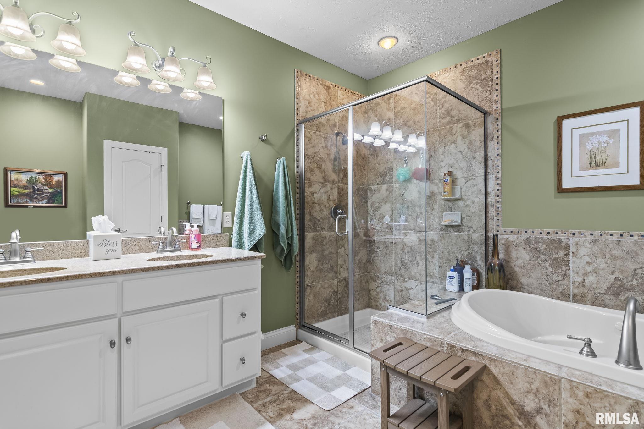 2104 Dubsdread Lane Springfield, IL 62711 - Photo 26 of 55