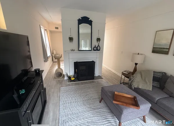 $94,999 | 16 Essex Street, Unit 5D, Hartford, CT 06114