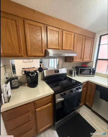 $94,999 | 16 Essex Street, Unit 5D, Hartford, CT 06114