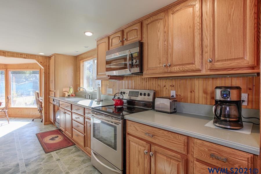3225 Oak Knoll Road Northwest Salem, OR 97304 - Photo 8 of 36 Gallery Image 8