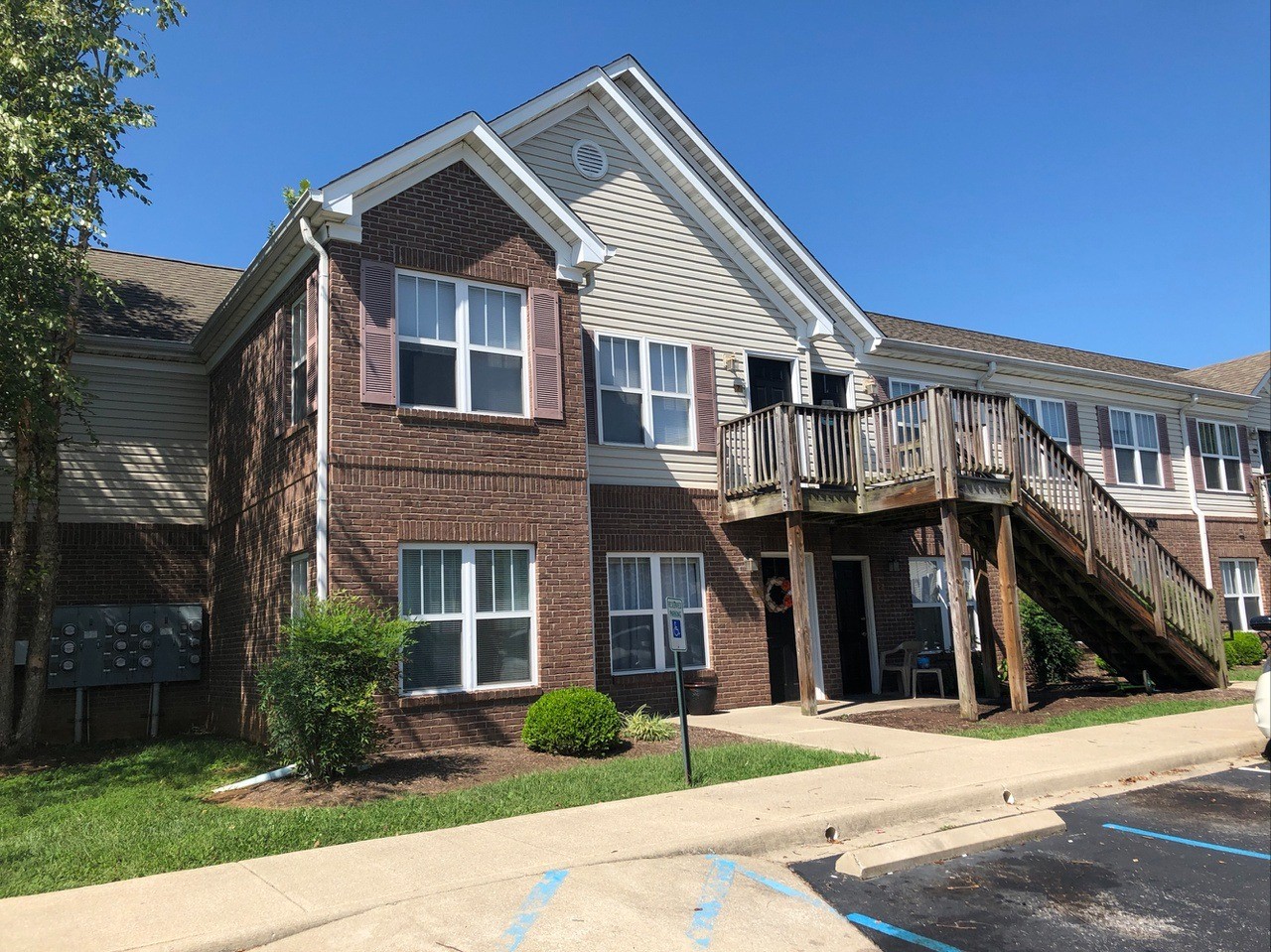101 Overview Path Georgetown, KY 40324 - Photo 2 of 6 a front view of a house with a yard