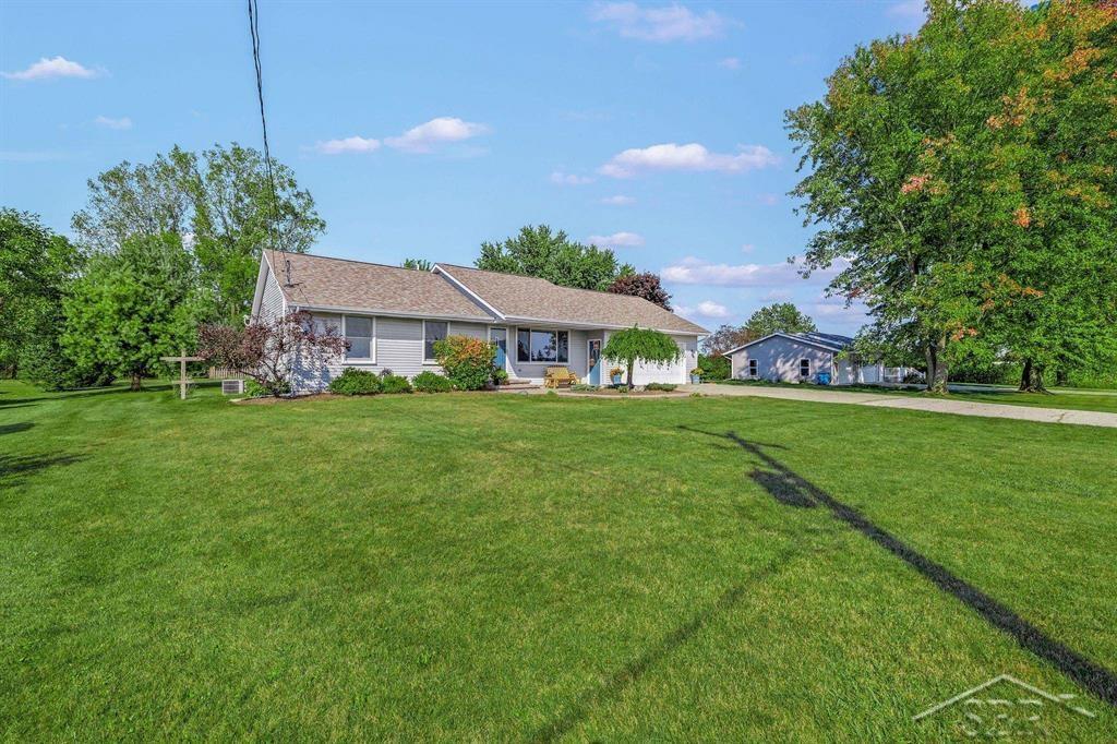 1609 East Stewart Road Midland, MI 48640 - Photo 2 of 40 50155875-c9e4ff5f-98d7-4656-8c77-8cedd75b4584.JPG