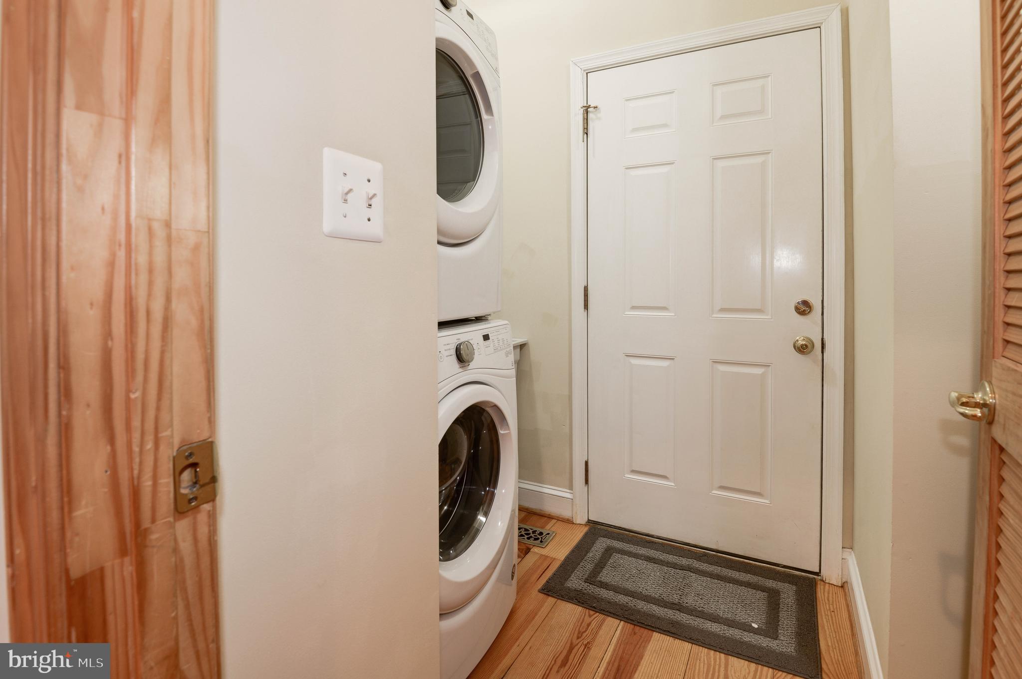 36906 North Fork Road Purcellville, VA 20132 - Photo 18 of 57 Laundry with Extra Pantry Space