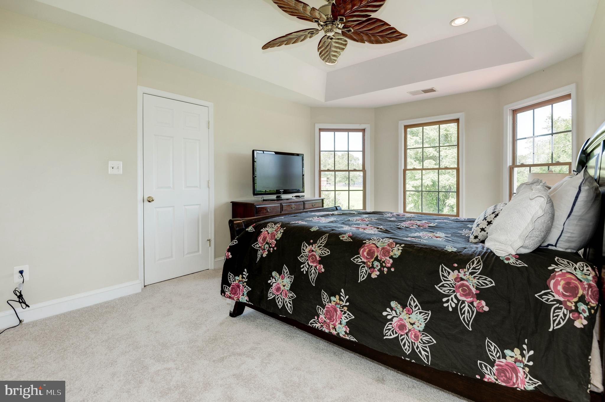 36906 North Fork Road Purcellville, VA 20132 - Photo 25 of 57 Gallery Image 25
