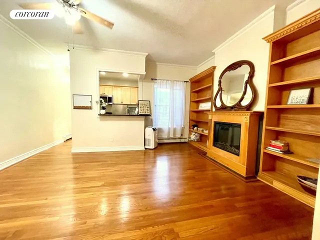 a picture of a bathroom with a picture of a picture